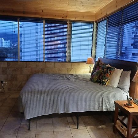 Hawaiian King Aparthotel Honolulu Szoba fotó